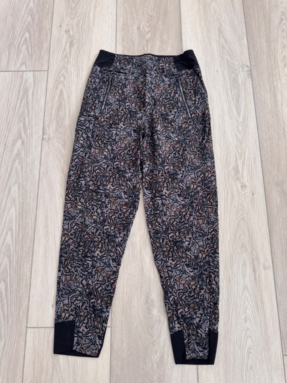 Athleta Trekkie Joggers - Size 2